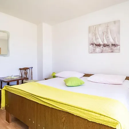 Apartment Laurel Leaf Lovorno Exterior photo